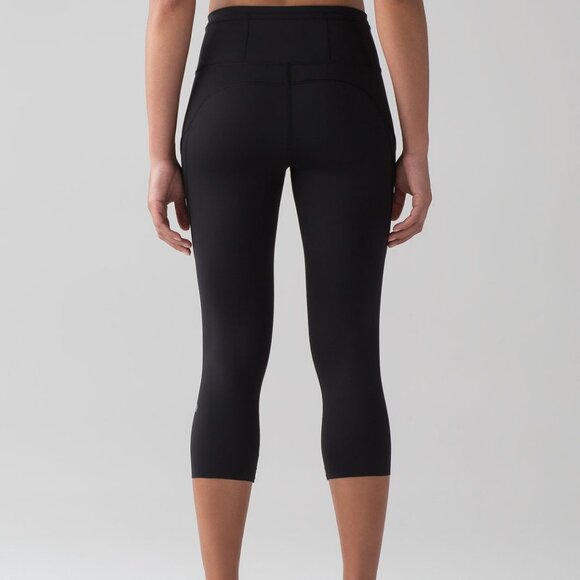 Like new! (Worn once) Lululemon Fast & Free crop black leggings / crops - Picture 2 of 11